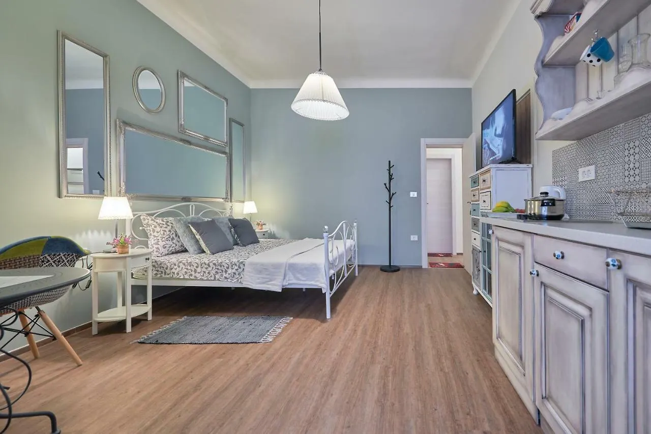 Old City Romanitic Studios 1 With Free Private Parking Pula Hırvatistan