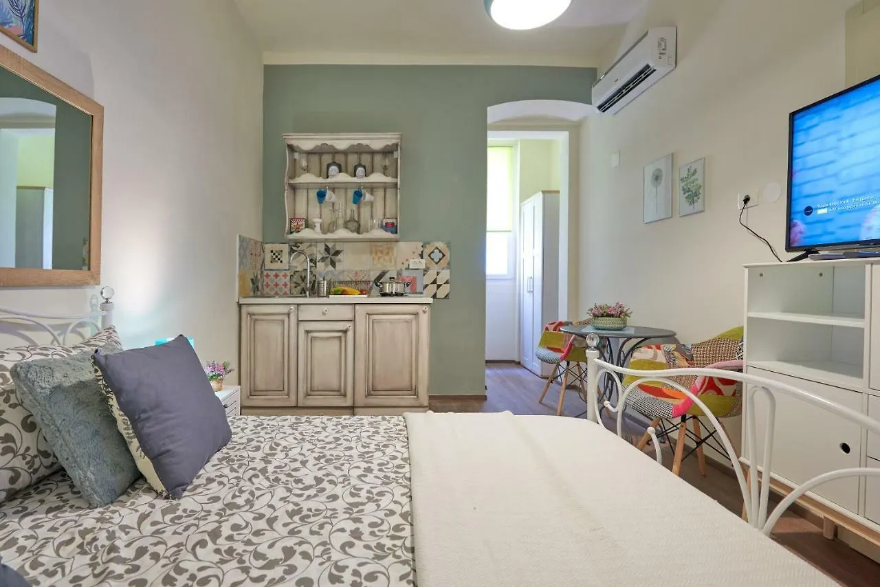 Old City Romanitic Studios 1 With Free Private Parking Pula Appartement